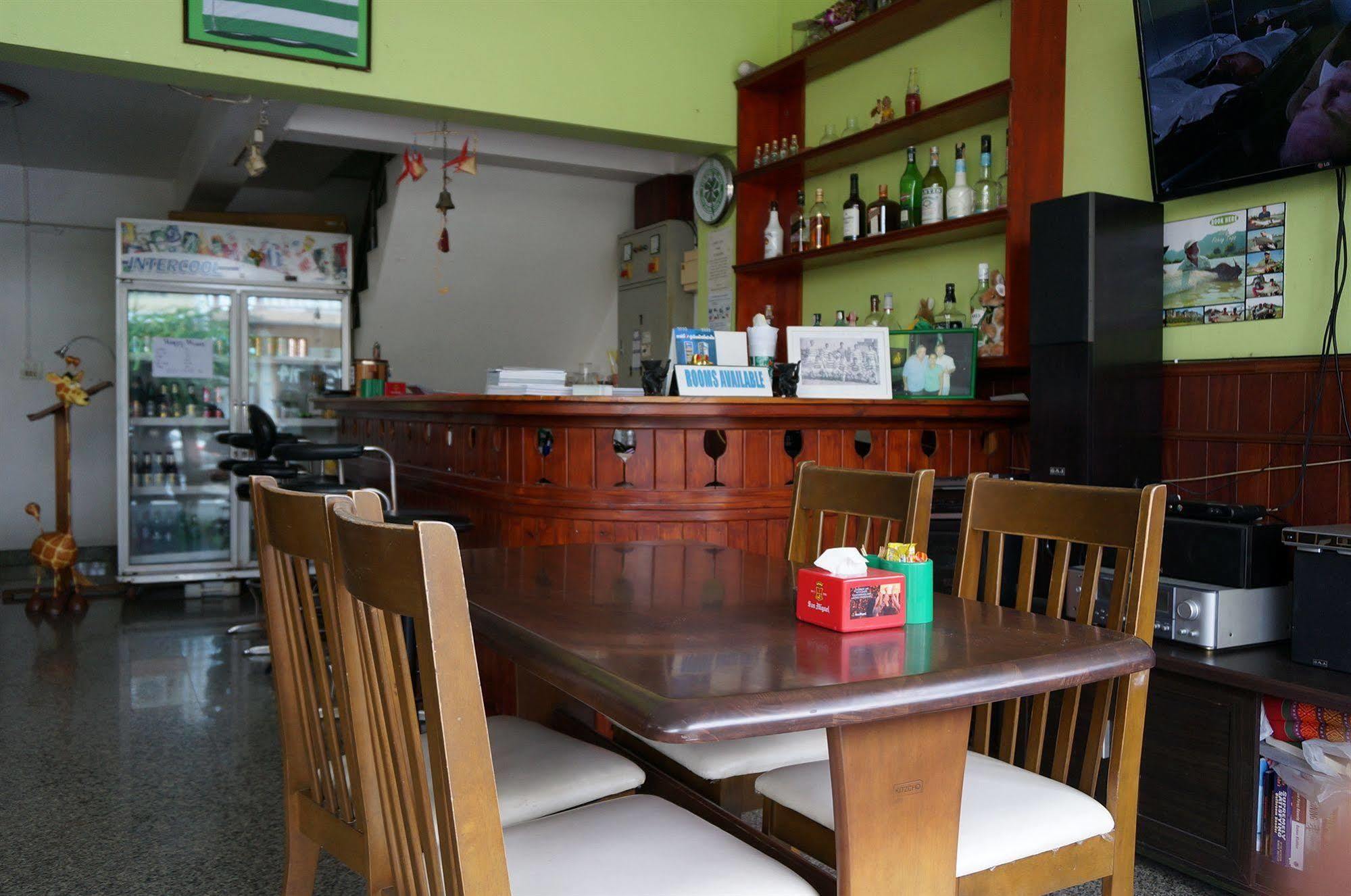 Celtic Inn Guest House Hua Hin Exterior photo